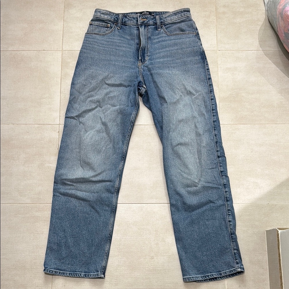 Hollister Women’s Ultra Hi-Rise Dad Jeans